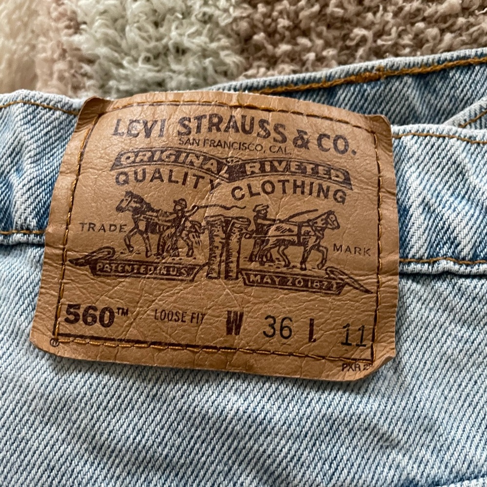 Vintage LEVI 560 denim shorts, 36W